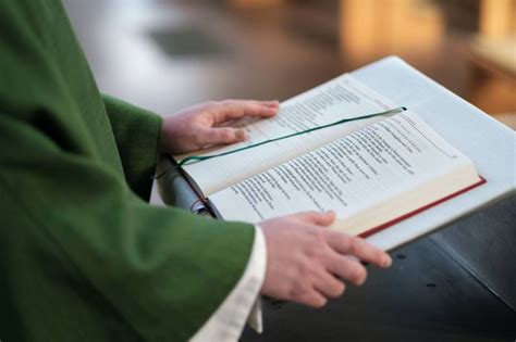  Die Liturgie des Herzens: Ein Dialog mit Gott in der Stille